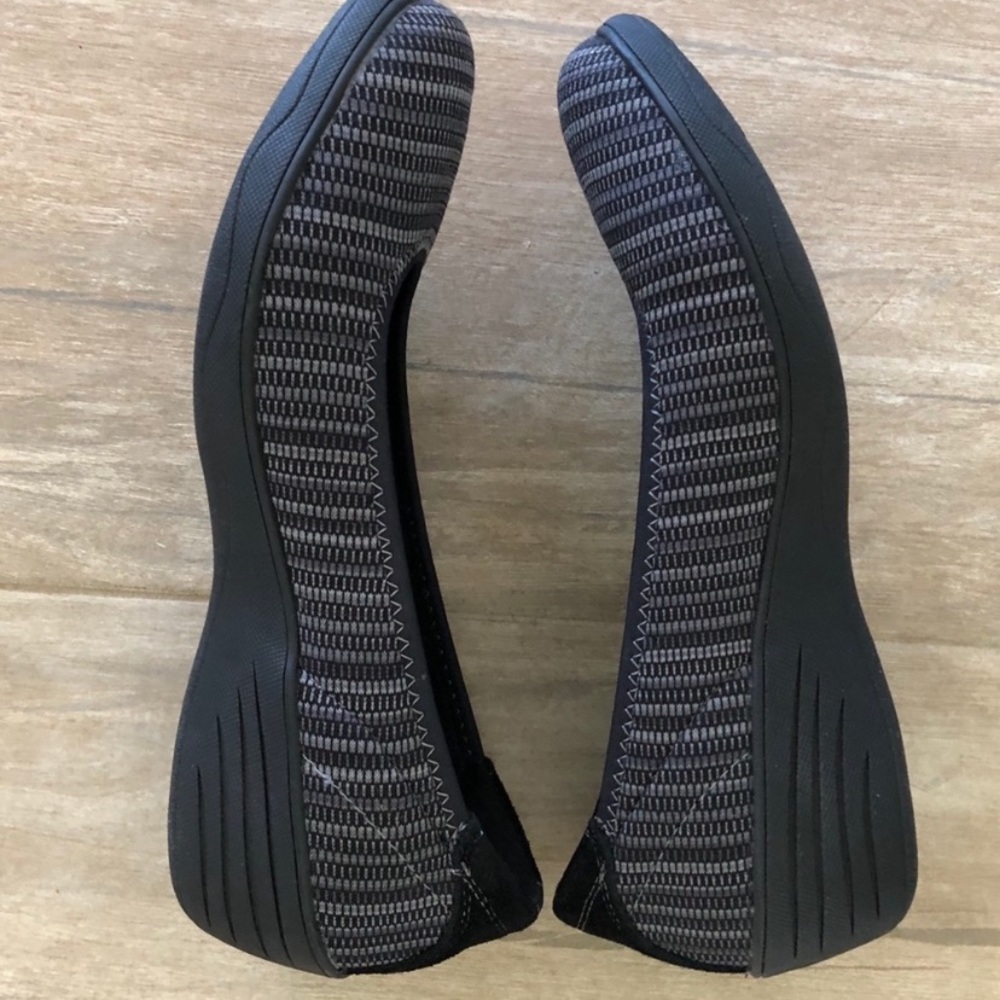 Skechers Stretch Fit Memory Kiss Secret Wedge Pump